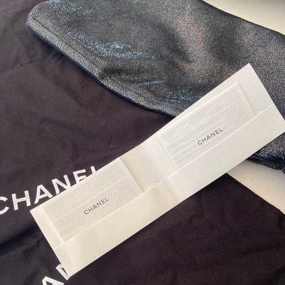 CHANEL Tall Black Metallic Pebbled Boots CC Cap Toe 37.5 - Picture 8 of 12